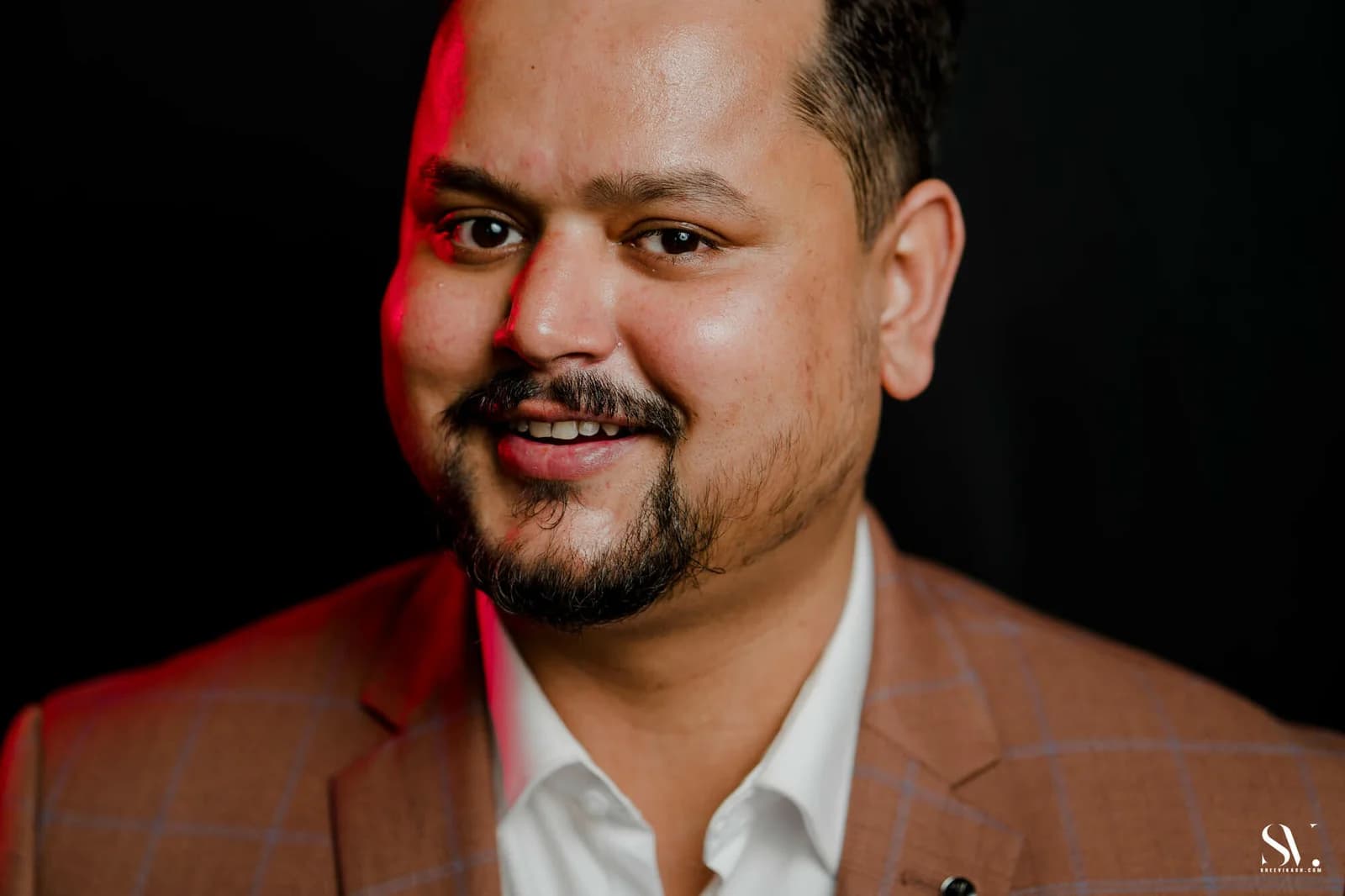 Headshots and Personal Branding Portraits for LinkedIn, Corporate Bangalore India — frame 3