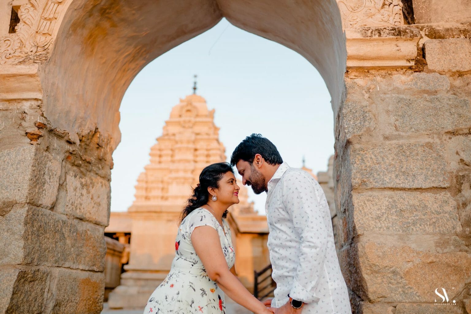 Sravanti & Harinath | Pre Wedding Lepakshi Nandi Temple | Bangalore - photograph 2