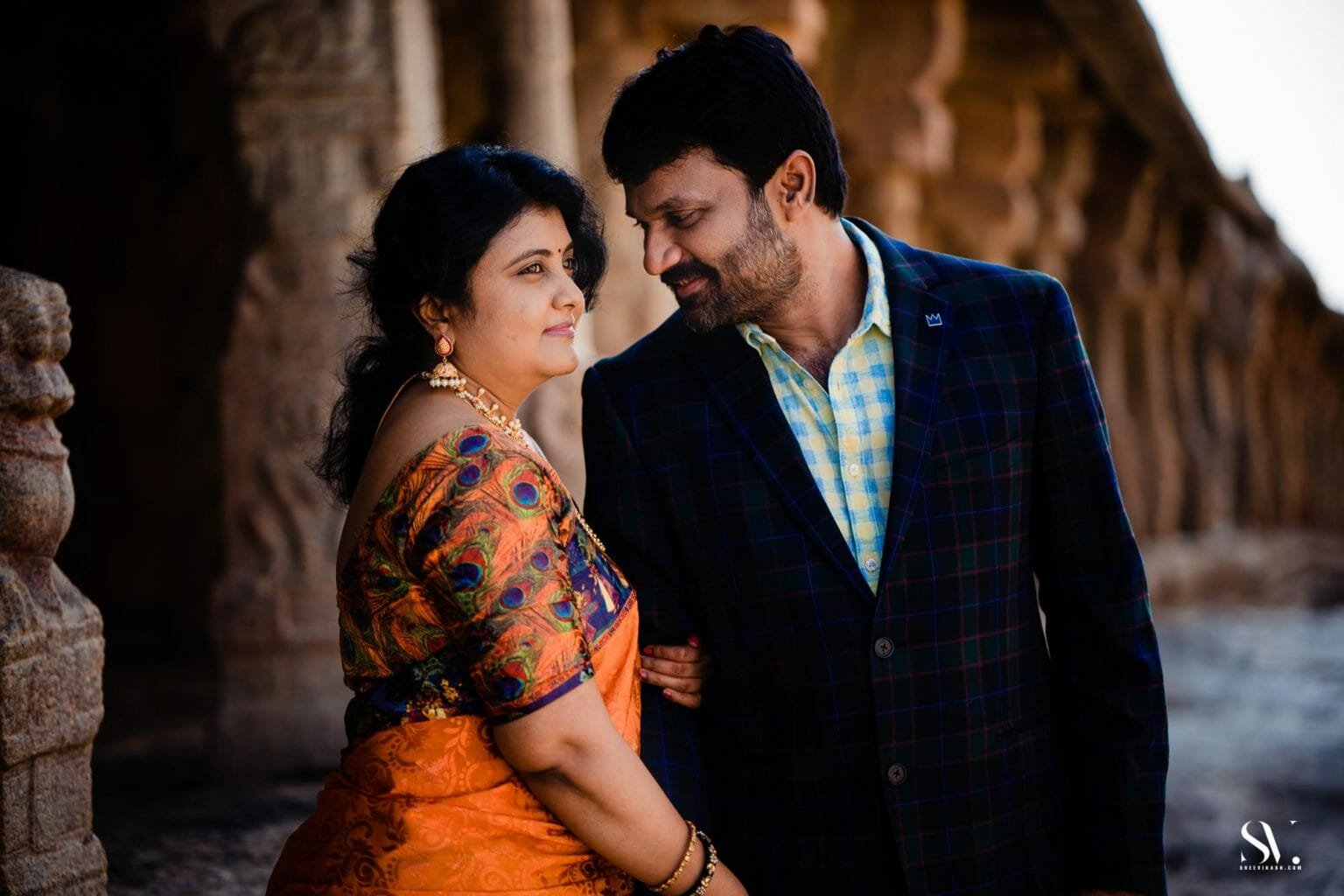 Discover 2024's Hottest Trend: Pre-Wedding Photoshoots by Top 10 Pre-Wedding Photographers in Bangalore 9 Pre wedding Lepakshi Nandi Temple Bangalore Photographer candid pre wedding Sree vikash 3